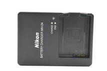 ★純正・美品・完動★ Nikon ニコン MH-24 充電器 バッテリーチャージャー (k-2819）_画像2