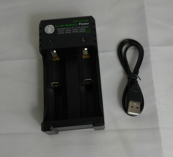 2本　USB式　10440 14500　18650　 16340 26650　リチウムイオン充電器 電池充電