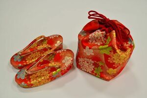 [ бесплатная доставка ] девочка "Семь, пять, три" мешочек * zori комплект S размер сделано в Японии [3 лет для ]. красный Sakura kintyakuset-058
