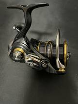 ☆Daiwa ダイワ カルディア 21CALDIA LT3000-CXH 釣具 釣り スピニング リール シーバス マゴチ_画像4