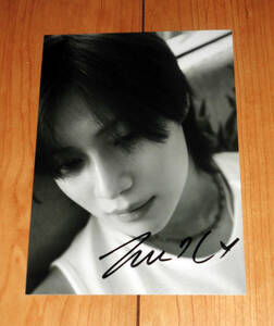 テミン(SHINee) ◆韓国4thソロミニアルバム「Guilty」中型スチール写真◆直筆サイン