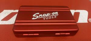 ★新品 Snap-on スナップオン アルミ製 スーツケース型 カード ホルダー ケース 名刺入れ レッド 赤 RD★