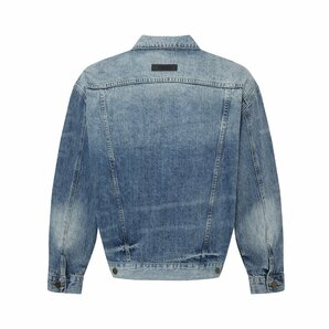 Fear of God ESSENTIALS FOG デニムジャケット 青 ユニセックス スタジャン ファッション アウター ヴィンテージ加工 Lサイズの画像2