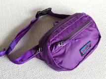 ★美品★限定ロゴ★ patagonia パタゴニア Ultralight BlackHole MiniHipPack ウルトラライト・ブラックホール・ミニヒップパック PURPLE_画像2