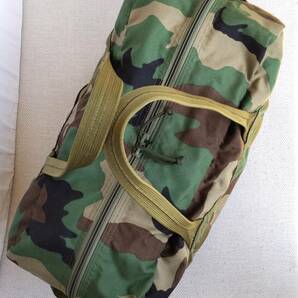 ★良品★ BRIEFING ブリーフィング FLIGHT LIGHT DUFFLE ダッフルバッグ USA製 迷彩 カモの画像6