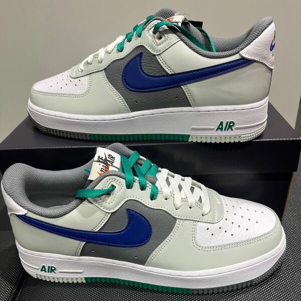 NIKE AIR FORCE 1 ‘07 LV8 27.5cm