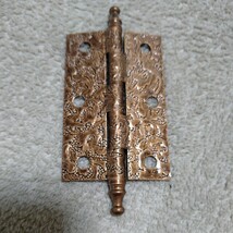 ジャンク品★長期保管品★ARCH/丁番/蝶番/エンボス/バロック/銅古美色/64mm/15枚セット/ビス付き_画像2