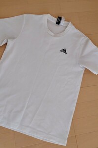 ■送料無料■アディダス 半袖Ｔシャツ ワンポイントロゴ スポーツウエア レディース S ホワイト adidas メンズ　レディース　スクール用