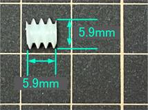 送料84円～ ウォームギア 6×6mm 0.5M 2.0mm軸用 おもちゃ ラジコン 修理 交換 部品 歯車 プラスチック製 ウォームギヤ ウォーム ギア ギヤ_画像3