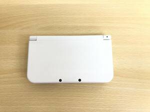 073 (24-11) New ニンテンドー 3DS LL 本体のみ パールホワイト NEW NINTENDO3DSLL タッチペン付属 動作チェック/初期化済み