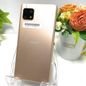 使用少 美品 ワイモバイル SIMフリー AQUOS sense5G 64GB A105SH [ライトカッパー] 3眼カメラ搭載の5G対応スマートフォン♪A5510の画像1