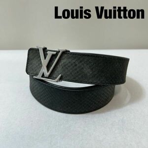 O0011★7 Louis Vuitton ルイヴィトン メンズ ブラック シルバー ロゴ LV 金具 レザー ベルト フォーマル M6875 105/42 BC1134