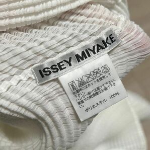 A0020★5 高級 ISSEY MIYAKE イッセイミヤケ ポップコーン トップス ブラウス タイト ショート ホワイト レディース ストレッチ size2の画像4