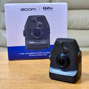 ZOOM ズーム ハンディビデオレコーダー Q2n＋アクセサリーセットAPQ-2L