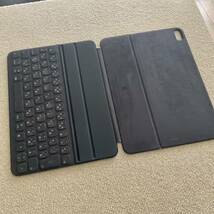 Apple Smart Keyboard Folio 日本語(JIS) iPad Pro 11インチ(第1世代)用 A2039 中古_画像4