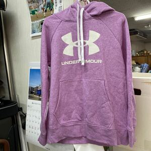 アンダーアーマー　レディース　フリースパーカー　UNDER ARMOUR