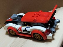 送料無料即決希望　レゴ(LEGO) シティ レーシングカー 60256　ミニフィグなし　ガソリン車vs電気自動車（ハイブリッド車）_画像5