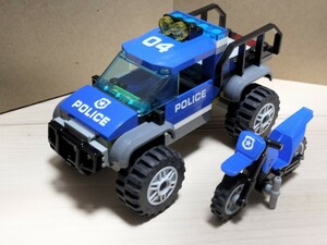 送料無料即決希望　レゴ　シティ　60174 山のポリス司令基地の車両　バイク訳あり　タイヤ LEGO