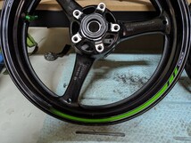 ZX-10R 2016 KRTエディション カワサキ純正 前後ホイールセット 町乗りのみ使用_画像7