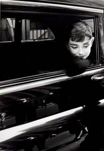 ほぼA4サイズ　ミニポスター写真　オードリーヘップバーン　Audrey Hepburn　k0135