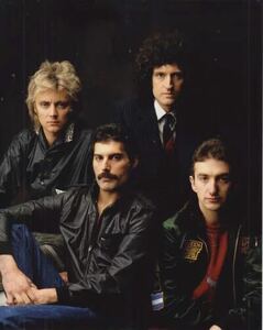 大型写真(約35.5x28cm)　バンド　クイーン　フレディマーキュリー　Queen　Freddie Mercury　写真　sb0077.