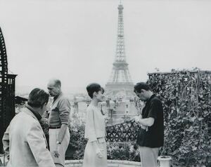 パリで一緒に　オードリーヘップバーン　ウイリアムホールデン　Paris When It Sizzles　輸入　写真　約20.3x25.4cm　23044