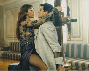 ワールドイズノットイナフ ソフィーマルソー Sophie Marceau 映画 写真 輸入 約20.3x25.4cm　11642