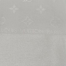 D(0301i14) LOUIS VUITTON ルイヴィトン モノグラム パターン シフォンスカーフ シルク100% ベージュ 大判ストール スカーフ _画像3