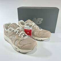 直営店限定 国内正規品 NEW BALANCE CM1700NM ライトベージュ US8 26cm ヌバックレザー 新品 M1700 天然皮革 本革 NB 茶系 スニーカー_画像1