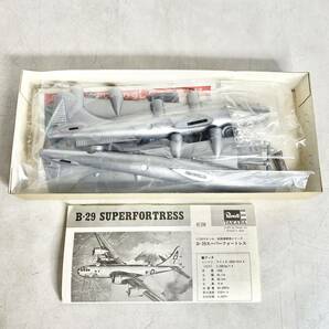 未組立 Revell TAKARA 1/135 ボーイング B-29 スーパーフォートレス BOEING SUPERFORTRESS プラモデル レベル タカラ S30 H-159 現状品の画像6