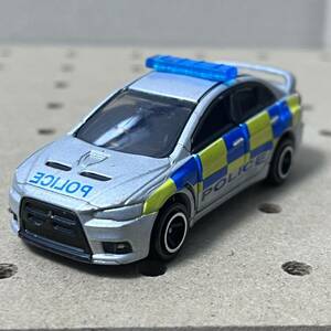 トミカ 三菱ランサーエボリューションX英国警察仕様　絶版　ルース