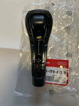 ＊＊FIT RS(GE8)純正シフトノブ 中古美品＊＊_画像3