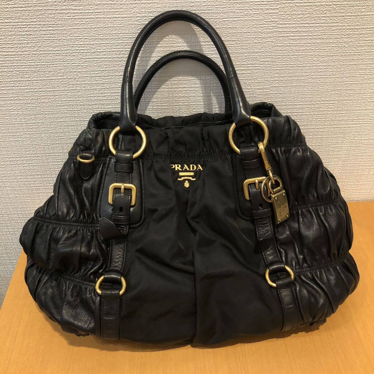 2024年最新】Yahoo!オークション -prada ギャザーバッグの中古品・新品 