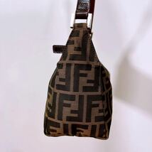 未使用 極美品 FENDI フェンディ ズッカ柄 ショルダーバッグ ワンショルダー ミニバッグ 06年 キャンバス レザー 肩掛け ブラウン 金具 1円_画像4