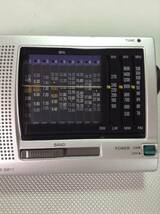 C784◇SONY ソニー ラジオ 12BANDS 12バンド FM/SW/MW/LW RECEIVER コンパクトラジオ ICF-SW11 240319_画像4