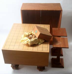 昭和51年購入の厚い将棋盤