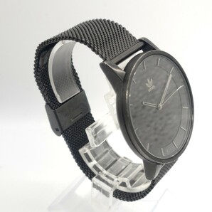 102 adidas メンズ 腕時計 時計 アディダス Z042341-00 クオーツ クォーツ QUARTZ 黒文字盤 3針 アナログ メッシュベルト SCHの画像3