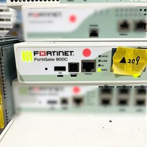 ▲209【通電OK】 Fortinet FortiGate 800C FG-800C セキュリティ 共有 RJ45/SFP ギガビットイーサネット 情報漏洩防止 フォーティネット_画像1