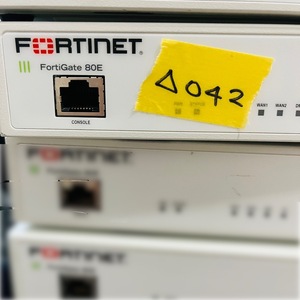 △042【通電OK】FORTINET FortiGate 80E FG-80E セキュアSD-WAN ファイアウォール SOCプロセッサ NGFW セキュリティ フォーティネット