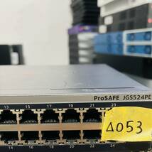△053【通電OK】NETGEAR ProSAFE JGS524PE 24ポート ギガビット イーサネット PoE 15.4W給電 アンマネージプラス スイッチ バッファロー_画像2