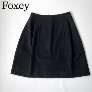 美品 FOXEY BOUTIQUE フォクシーブティック フレアスカート 膝丈スカート　　ブラック ボトムス　日本製　カシミヤ混 レディース