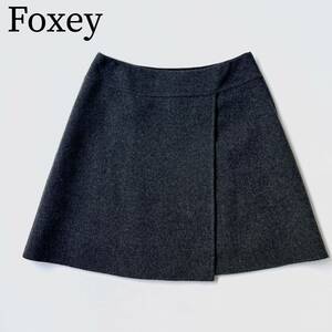 美品 FOXEY BOUTIQUE フォクシーブティック フレアスカート 膝丈スカート　上質カシミヤ ラップデザイン 巻きスカート　レディース