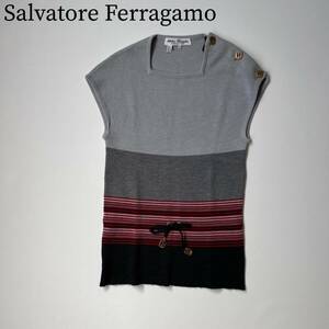 美品 Salvatore Ferragamo サルヴァトーレフェラガモ ニット　セーター ロゴ金ボタン　トップス レディース