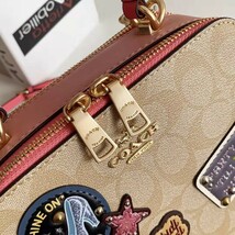 新作 コーチCOACH ディズニーコラボ シグネチャー キャンバス ウィズ パッチ トートバッグ ショルダーバッグ 1434 アウトレットレット品_画像3