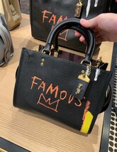 新品 COACH コーチ バッグ Basquiat バスキアコラボ バスキア 限定コラボ トートバッグ ハンドバッグショルダーバッグ 0307 アウトレット品_画像1