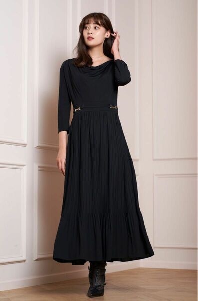 Her lip to Perugia Drape Neck Pleated Dress- black