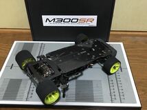 カワダ 1/12ダイレクトドライブRCカー M300SR サンワPGS-HR他メカ付き ボディ、タイヤ、オプション等付き_画像2