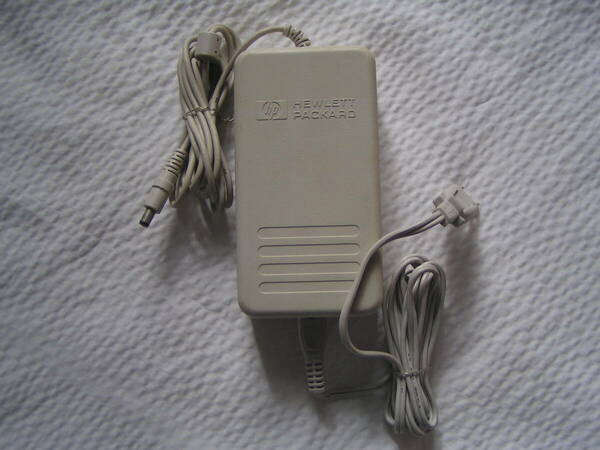 5226【送料込み】《ACアダプター》HPプリンター用 AC Power Adapter HP P/N C4557-60004 Output 18V 1.7A 使用品