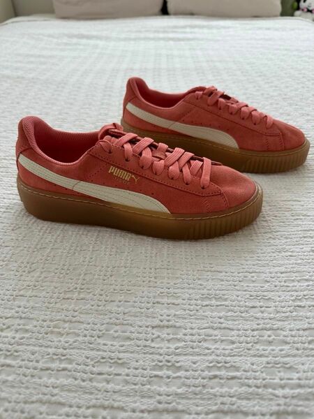 Puma suede platform NEW! Size EU37,5/ 23,5cm