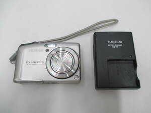 カメラ祭 FUJIFILM フジフィルム FinePix ファインピクス F60fd シルバー コンパクトデジタルカメラ ジャンク品 充電器付